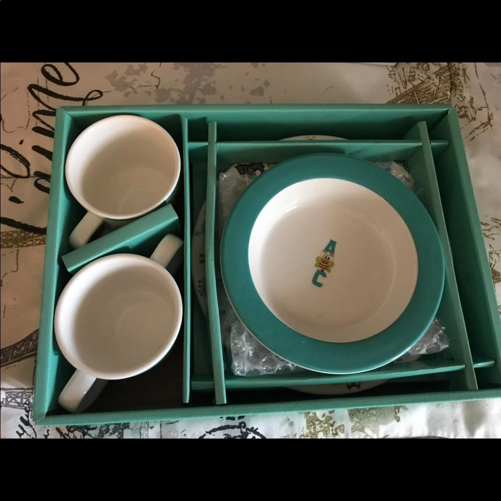Oneida Baby 4 piece Set - Picture 3 of 4